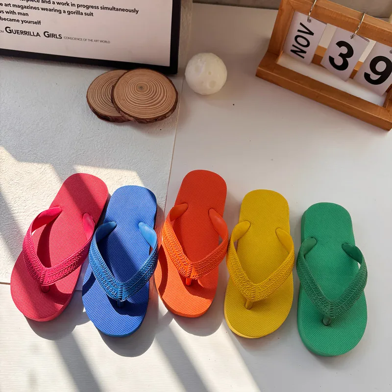 2026 Summer Kids Flip Flops Boys Girls Thong Sandals Beach Non-Slip Bright Solid Color Casual Outdoor Pool Slides Child
2026 Summer Kids Flip Flops Boys Girls Thong Sandals Beach Non-Slip Bright Solid Color Casual Outdoor Pool Slides Child
