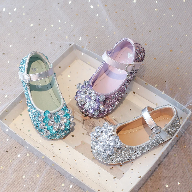 Toddler Girls Crystal Leather Shoes with Glitter Rhinestone 2026 New Spring Kid Dress Shoes Soft Sole Princess Style Party Flats
Toddler Girls Crystal Leather Shoes with Glitter Rhinestone 2026 New Spring Kid Dress Shoes Soft Sole Princess Style Party Flats