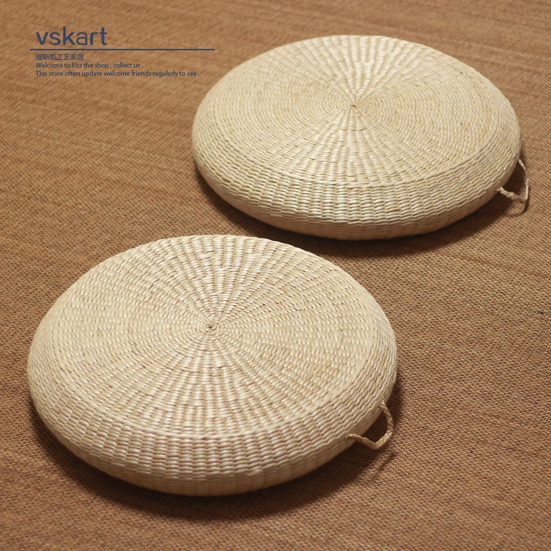 Japanese Thickened Tatami Floor Cushion Meditation Mat Yoga Seating Pad Round Zen Mat for Tea Room or Bay Window Use
Japanese Thickened Tatami Floor Cushion Meditation Mat Yoga Seating Pad Round Zen Mat for Tea Room or Bay Window Use