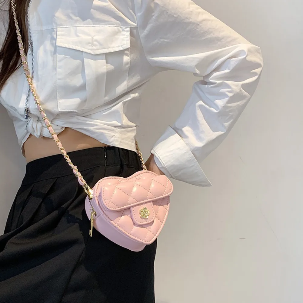 Sweet style new women's mini heart-shaped crossbody bag, chain bag, shoulder bag, suitable for daily commuting, mini small bag
Sweet style new women's mini heart-shaped crossbody bag, chain bag, shoulder bag, suitable for daily commuting, mini small bag