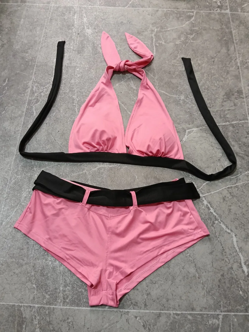 Summer fashion new beach spice girl style suit leisure vacation solid color simple belt adjustable shorts two-piece suit
Summer fashion new beach spice girl style suit leisure vacation solid color simple belt adjustable shorts two-piece suit
