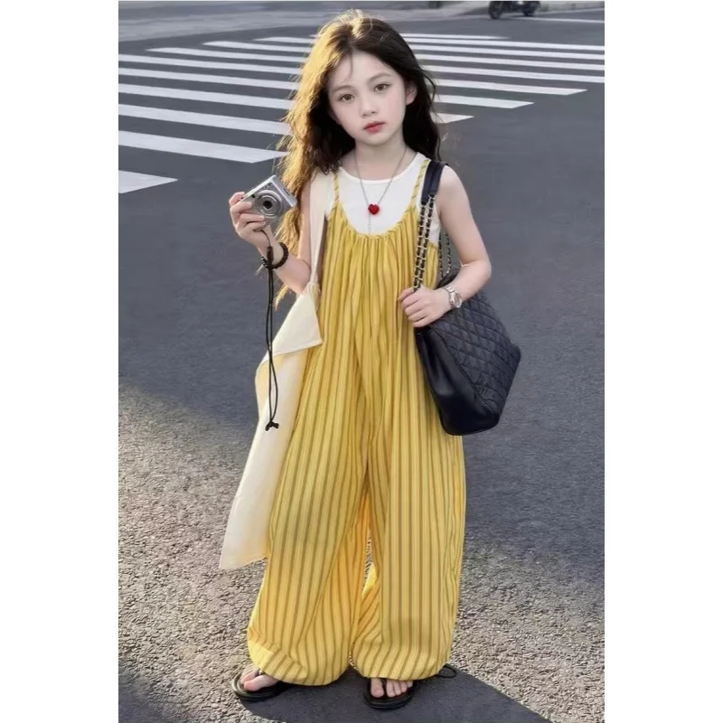 Girls' Summer Striped Camisole Jumpsuit Set 2026 New Style Girls' Round Neck Vest Fashion Two-piece Set
Girls' Summer Striped Camisole Jumpsuit Set 2026 New Style Girls' Round Neck Vest Fashion Two-piece Set