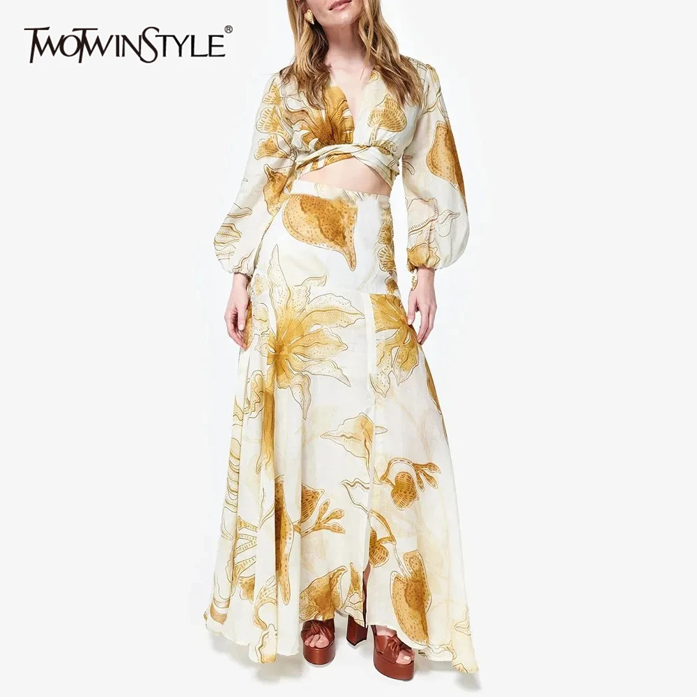 TWOTWINSTYLE Colorblock Two Piece Set For Women V Neck Lantern Sleeve Backless Top High Waist Split Skirt Slimming Sets Female
TWOTWINSTYLE Colorblock Two Piece Set For Women V Neck Lantern Sleeve Backless Top High Waist Split Skirt Slimming Sets Female
