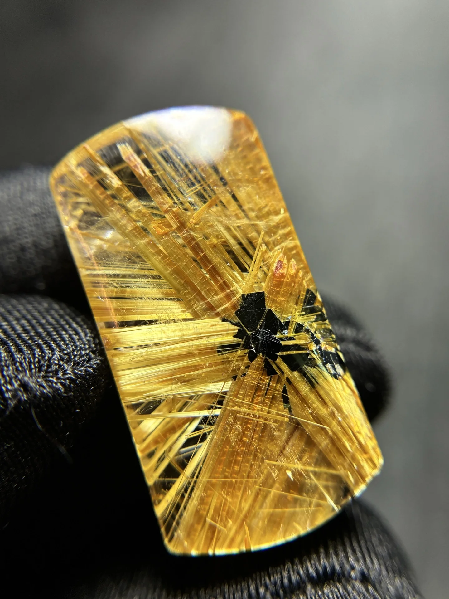 Natural Gold Rutilated Quartz Pendant Jewelry 29.8*15.3*7.5mm Big Oval Flower Men Women Brazil AAAAAAA
Natural Gold Rutilated Quartz Pendant Jewelry 29.8*15.3*7.5mm Big Oval Flower Men Women Brazil AAAAAAA