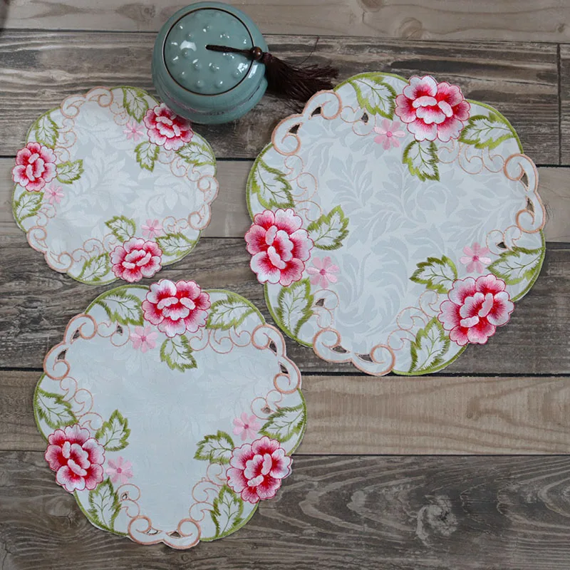 NEW satin rose flower embroidery table place mat cloth Wedding Christmas party placemat kitchen Table decoration and accessories
NEW satin rose flower embroidery table place mat cloth Wedding Christmas party placemat kitchen Table decoration and accessories