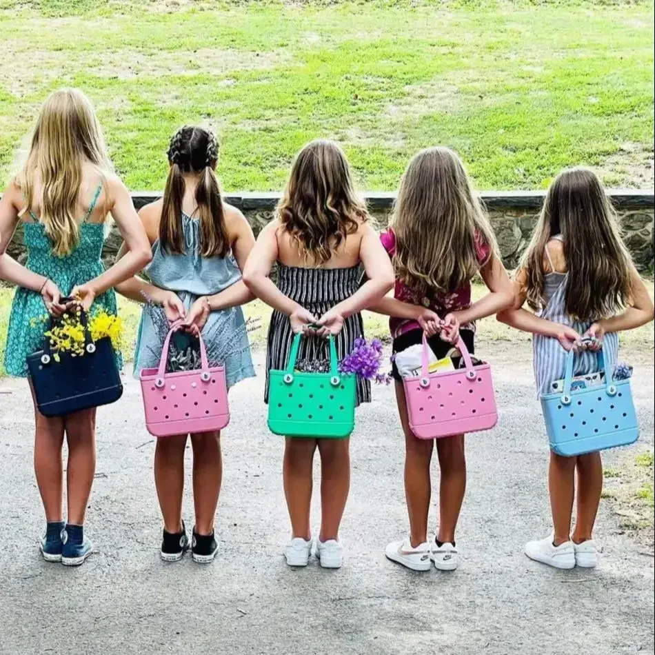 Children Beach Bogg Bags EVA Waterproof Cute Summer Storage Baskets Fashion Kid Outdoor Picnic Small Solid Color Eva Jelly Bag
Children Beach Bogg Bags EVA Waterproof Cute Summer Storage Baskets Fashion Kid Outdoor Picnic Small Solid Color Eva Jelly Bag