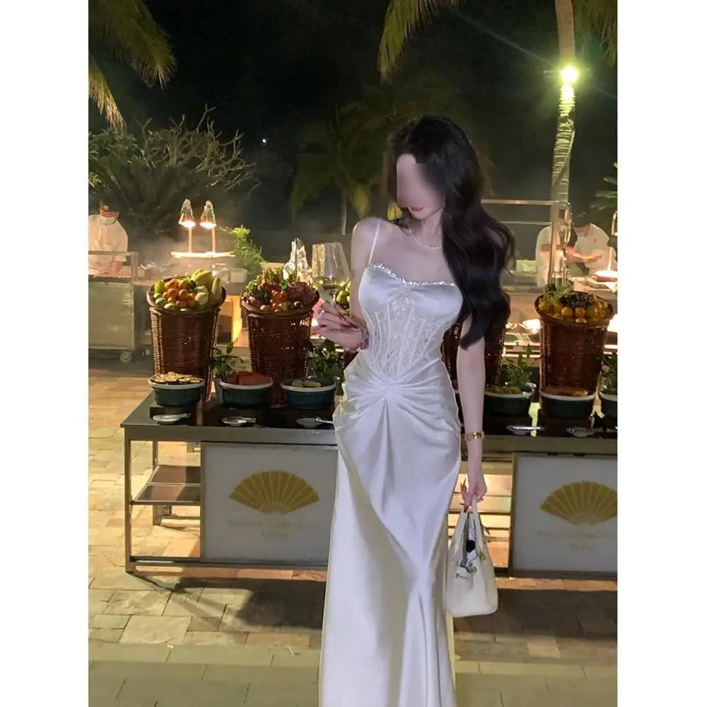 2026 New Summer Women White Bustier Slip Dress Elegant Waist Slim Casual Party Evening Long Dress
2026 New Summer Women White Bustier Slip Dress Elegant Waist Slim Casual Party Evening Long Dress