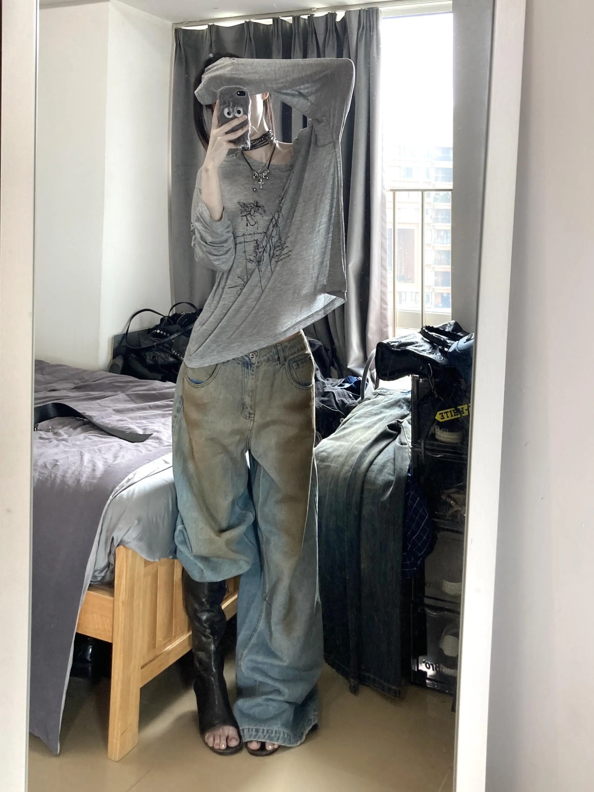 Cool Washed High Waist Wide Leg Jeans Women Loose Fitting Straight Long Trousers Summer Fashion Slimming Effect Ground Skimming
Cool Washed High Waist Wide Leg Jeans Women Loose Fitting Straight Long Trousers Summer Fashion Slimming Effect Ground Skimming