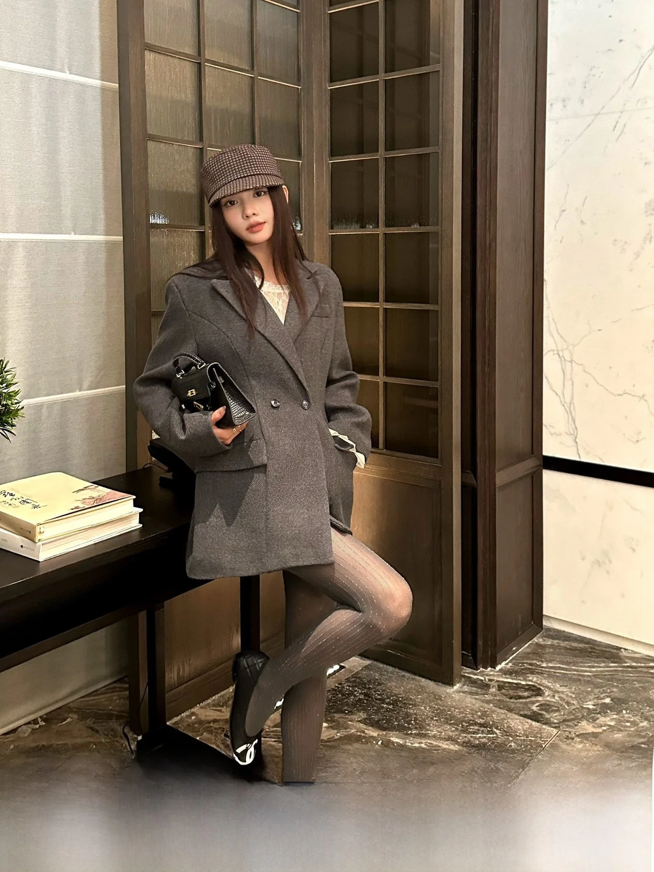 UKILAU Premium ey Woolen Coat Women's Korean Sle Loose Fitted Waist Casual Autumn Winter Suiting Jaet Long Sve
UKILAU Premium ey Woolen Coat Women's Korean Sle Loose Fitted Waist Casual Autumn Winter Suiting Jaet Long Sve