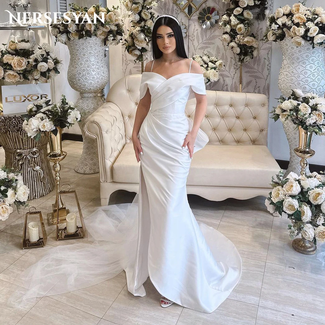 Nersesyan Elegant Solid Mermaid Wedding Dresses V-Neck Pleats Spaghetti Straps Bridal Gowns Side Slit Backless Bride Dress 2024
Nersesyan Elegant Solid Mermaid Wedding Dresses V-Neck Pleats Spaghetti Straps Bridal Gowns Side Slit Backless Bride Dress 2024