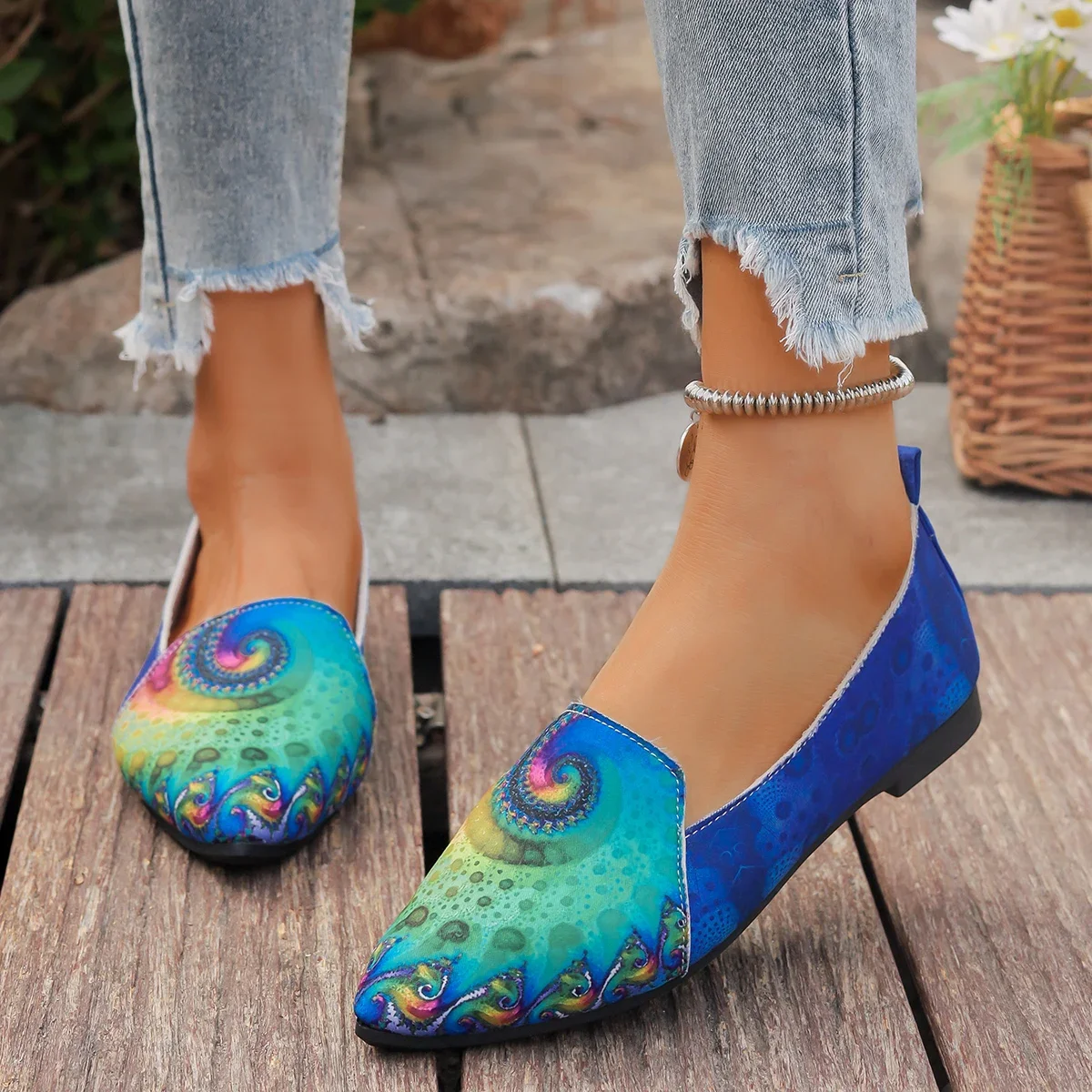 New Women's Shoes Basic Women's Flat Shoes Trend Casual Flat Shoes Round Toe Wedge Heels Women's Single Shoes Vintage Print 2025
New Women's Shoes Basic Women's Flat Shoes Trend Casual Flat Shoes Round Toe Wedge Heels Women's Single Shoes Vintage Print 2025