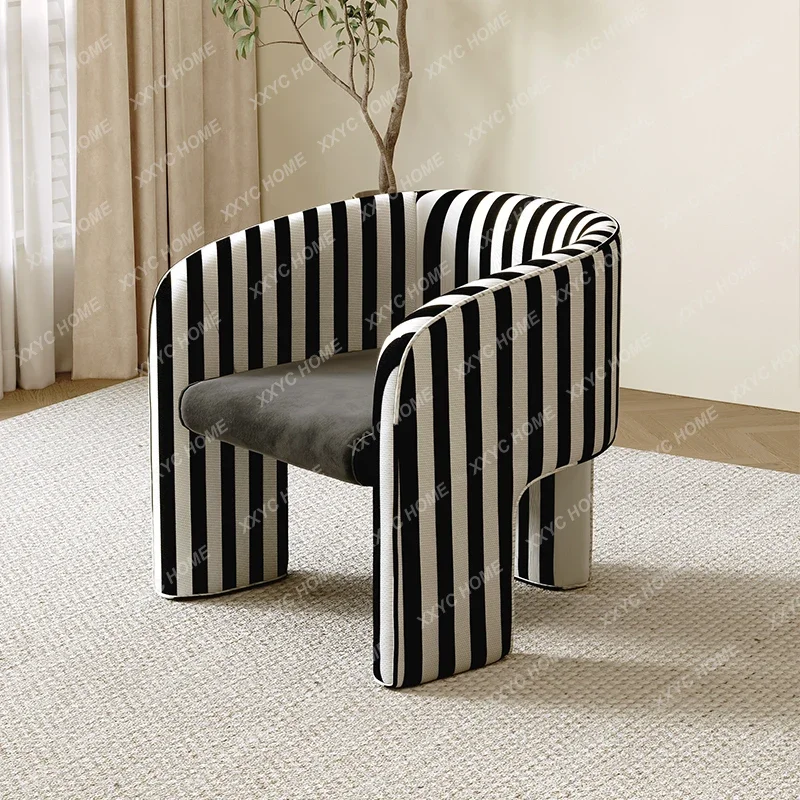 AAProfessional Comfortable Living Room Chairs Ergonomic Garden Modern Luxury Chairs Arm Vanity Designer Wooden Fauteuil Furnitur
AAProfessional Comfortable Living Room Chairs Ergonomic Garden Modern Luxury Chairs Arm Vanity Designer Wooden Fauteuil Furnitur