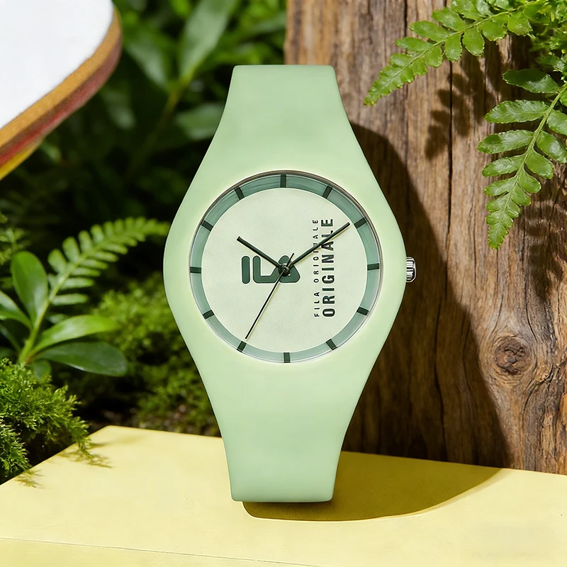 Итальянские часы с силиконовым ремешком светло-зеленого цвета, повседневные кварцевые наручные часы, модные женские и мужские часы для ежедневного ношения, водонепроницаемые.
Итальянские часы с силиконовым ремешком светло-зеленого цвета, повседневные кварцевые наручные часы, модные женские и мужские часы для ежедневного ношения, водонепроницаемые.