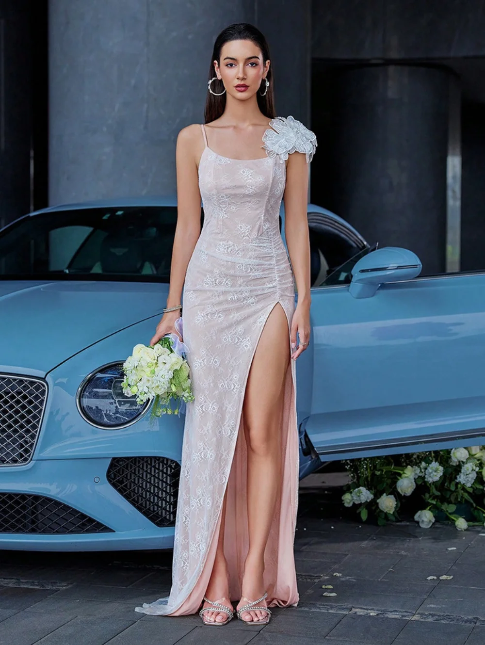 Women's Spaghetti Strap Split Evening Party Dress Mesh Lace Splicing Flower Wedding Guest Formal Gowns Long Dresses
Women's Spaghetti Strap Split Evening Party Dress Mesh Lace Splicing Flower Wedding Guest Formal Gowns Long Dresses