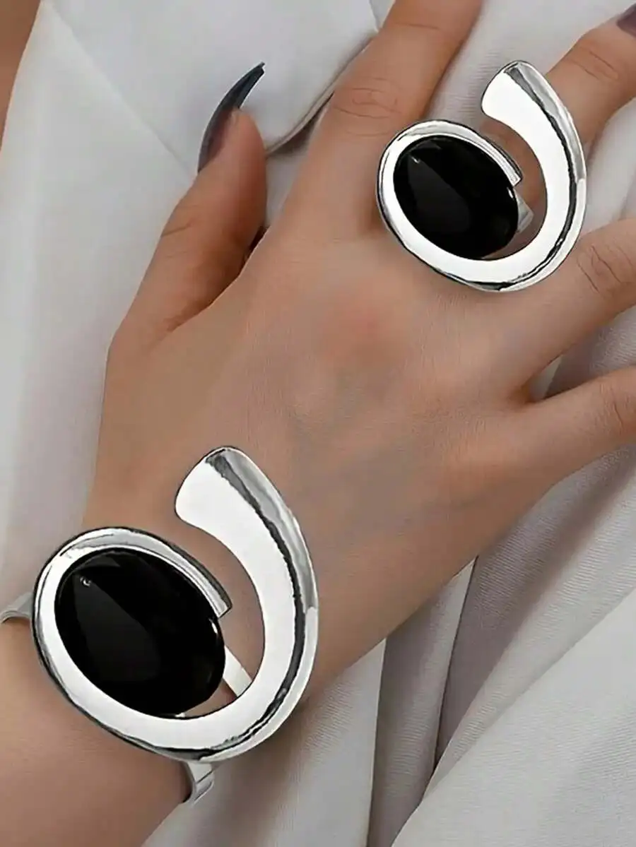 Exaggerated Metal Inlay Black Stone Womens Bracelet And Ring Set Fashion Jewelry
Exaggerated Metal Inlay Black Stone Womens Bracelet And Ring Set Fashion Jewelry