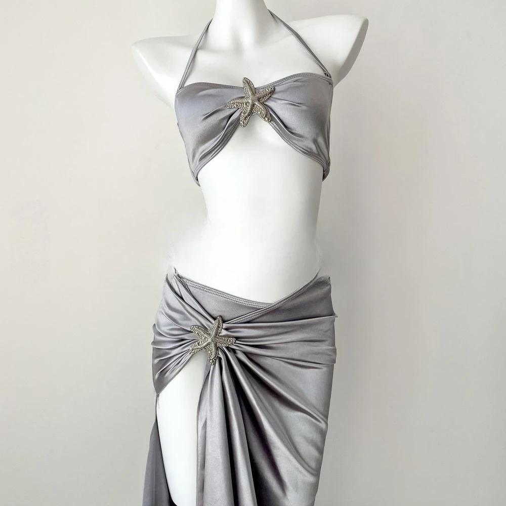 Beautiful Swimsuit Women's Meat-covered Dress Island Vacation 2025 New High-end Satin Spice Girl Sexy Bikini
Beautiful Swimsuit Women's Meat-covered Dress Island Vacation 2025 New High-end Satin Spice Girl Sexy Bikini