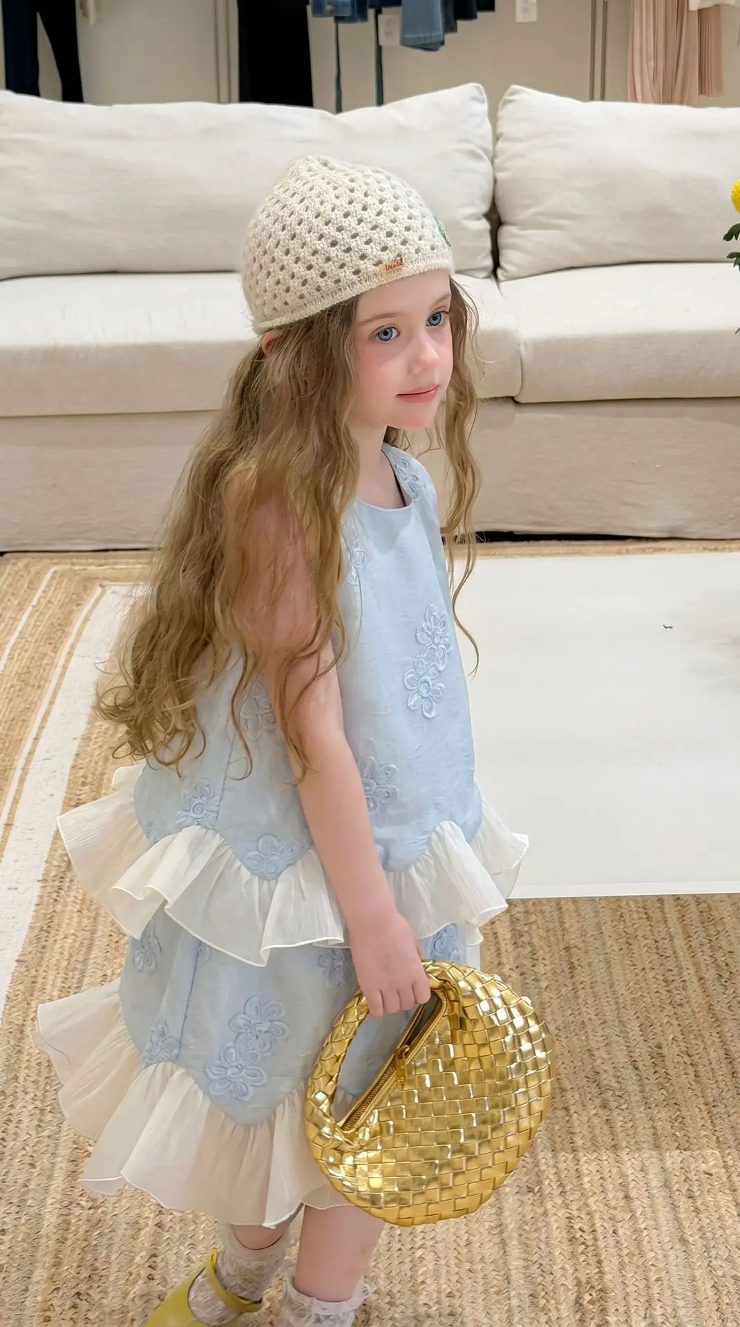 Girls Summer Set 2026 New Korean Edition Sleeveless Top Half Skirt Childrens Summer Two Piece Set
Girls Summer Set 2026 New Korean Edition Sleeveless Top Half Skirt Childrens Summer Two Piece Set