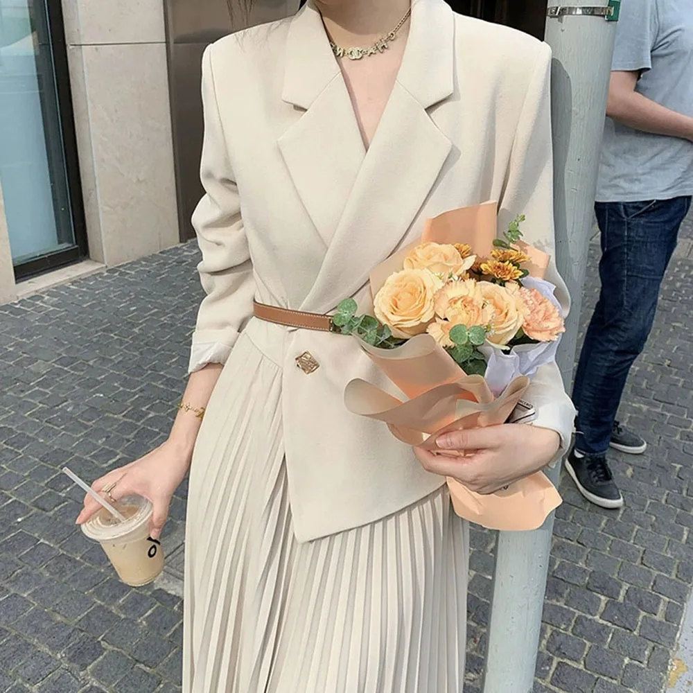 Осенне-зимнее темпераментное платье, новинка 2025 года, костюм, куртка с тонкой талией, плиссированная юбка, костюм, платье-GZXX1308
Осенне-зимнее темпераментное платье, новинка 2025 года, костюм, куртка с тонкой талией, плиссированная юбка, костюм, платье-GZXX1308