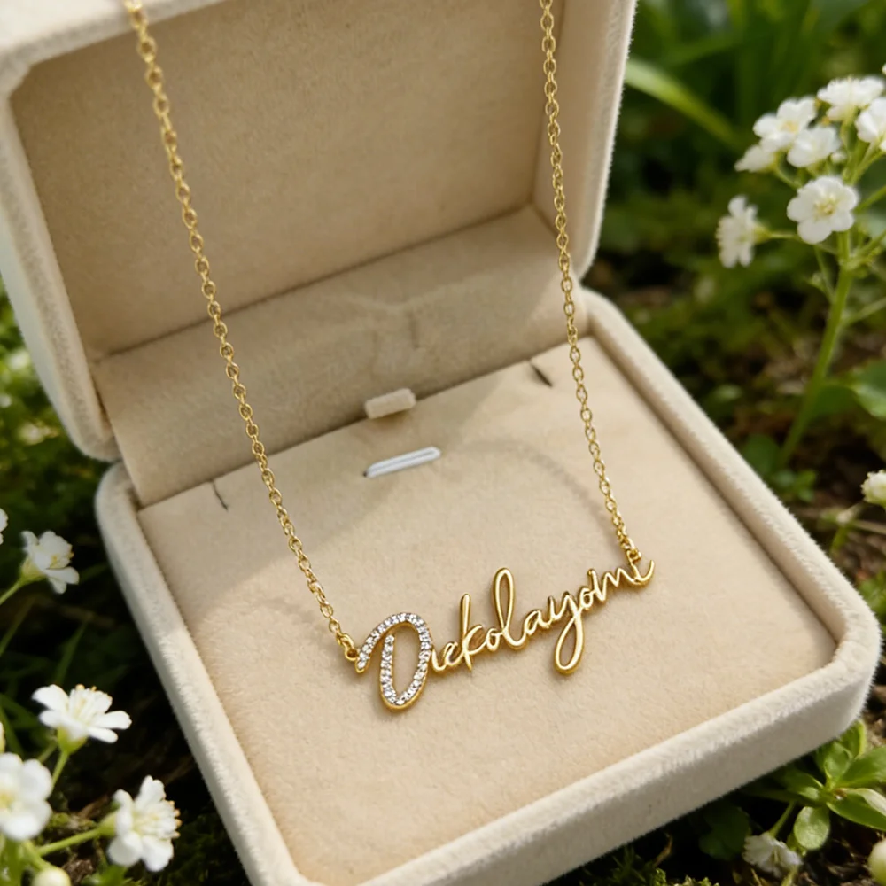 Customised stainless steel zirconium letter necklace; Customised diamond name pendant necklace for women; Mother’s Day gift
Customised stainless steel zirconium letter necklace; Customised diamond name pendant necklace for women; Mother’s Day gift