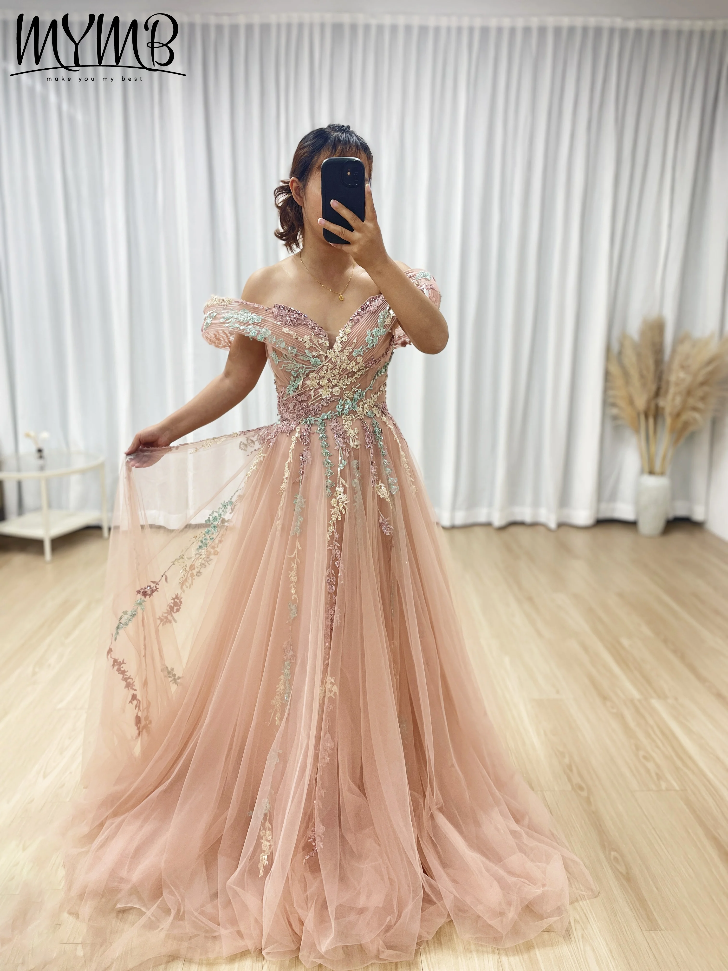 MYMB Arabic Elegant Pink A-Line Evening Dresses Luxury Long Appliques Sleeveless Prom Dresses For Formal Occasion MB40303
MYMB Arabic Elegant Pink A-Line Evening Dresses Luxury Long Appliques Sleeveless Prom Dresses For Formal Occasion MB40303