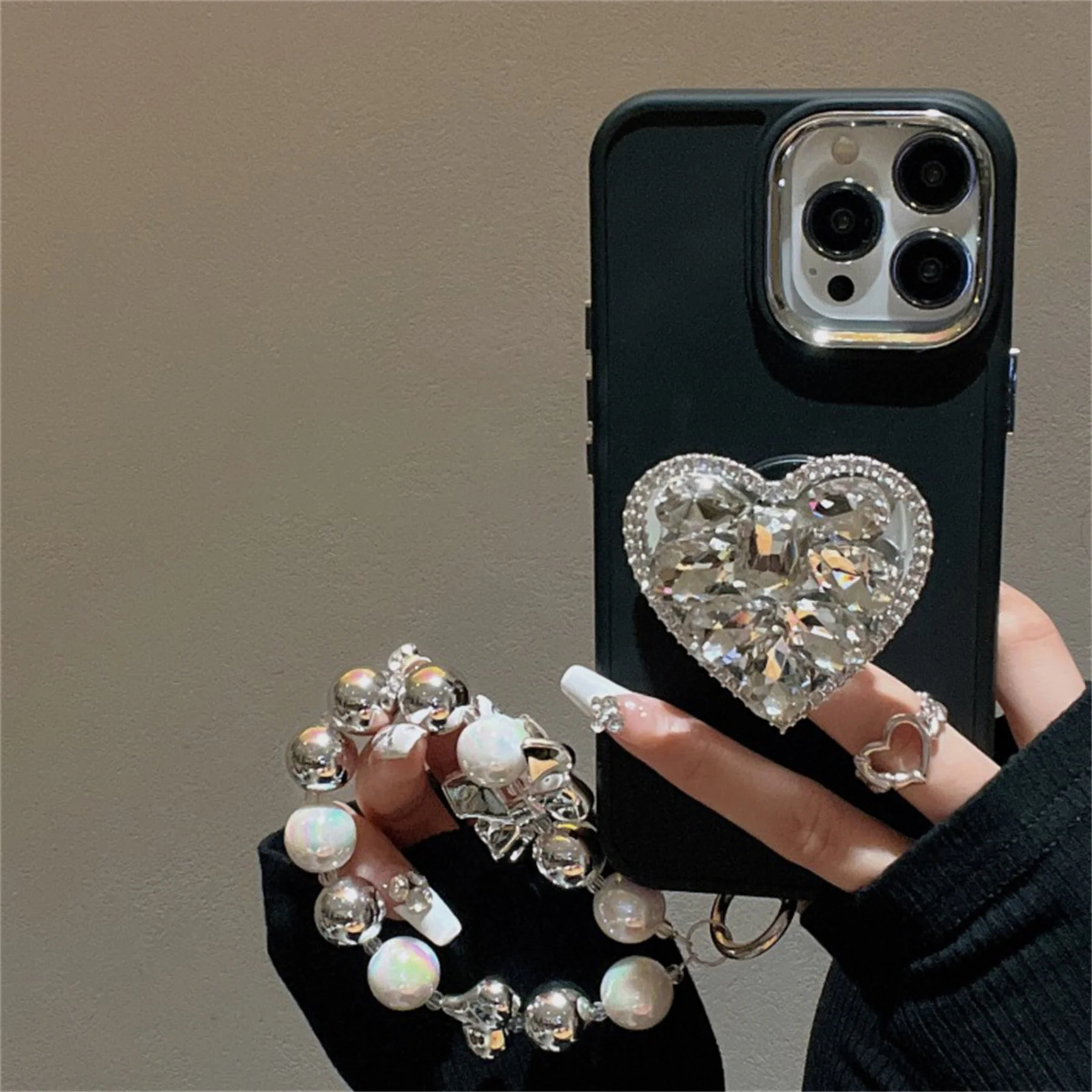 Korean Simple Luxury Frosting Diamond Heart Bracket Bow Beads Bracelet Chain Case for iPhone 11 12 13 14 15 Pro Max Soft Cover
Korean Simple Luxury Frosting Diamond Heart Bracket Bow Beads Bracelet Chain Case for iPhone 11 12 13 14 15 Pro Max Soft Cover
