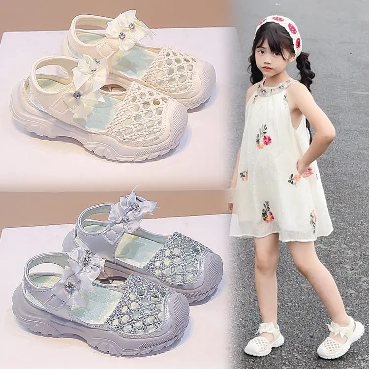 Girls Mesh Rhinestone Platform Sandals Bow Decor Strap Breathable Thick Sole For Summer Walking Outdoor Outings For Little Girls
Girls Mesh Rhinestone Platform Sandals Bow Decor Strap Breathable Thick Sole For Summer Walking Outdoor Outings For Little Girls