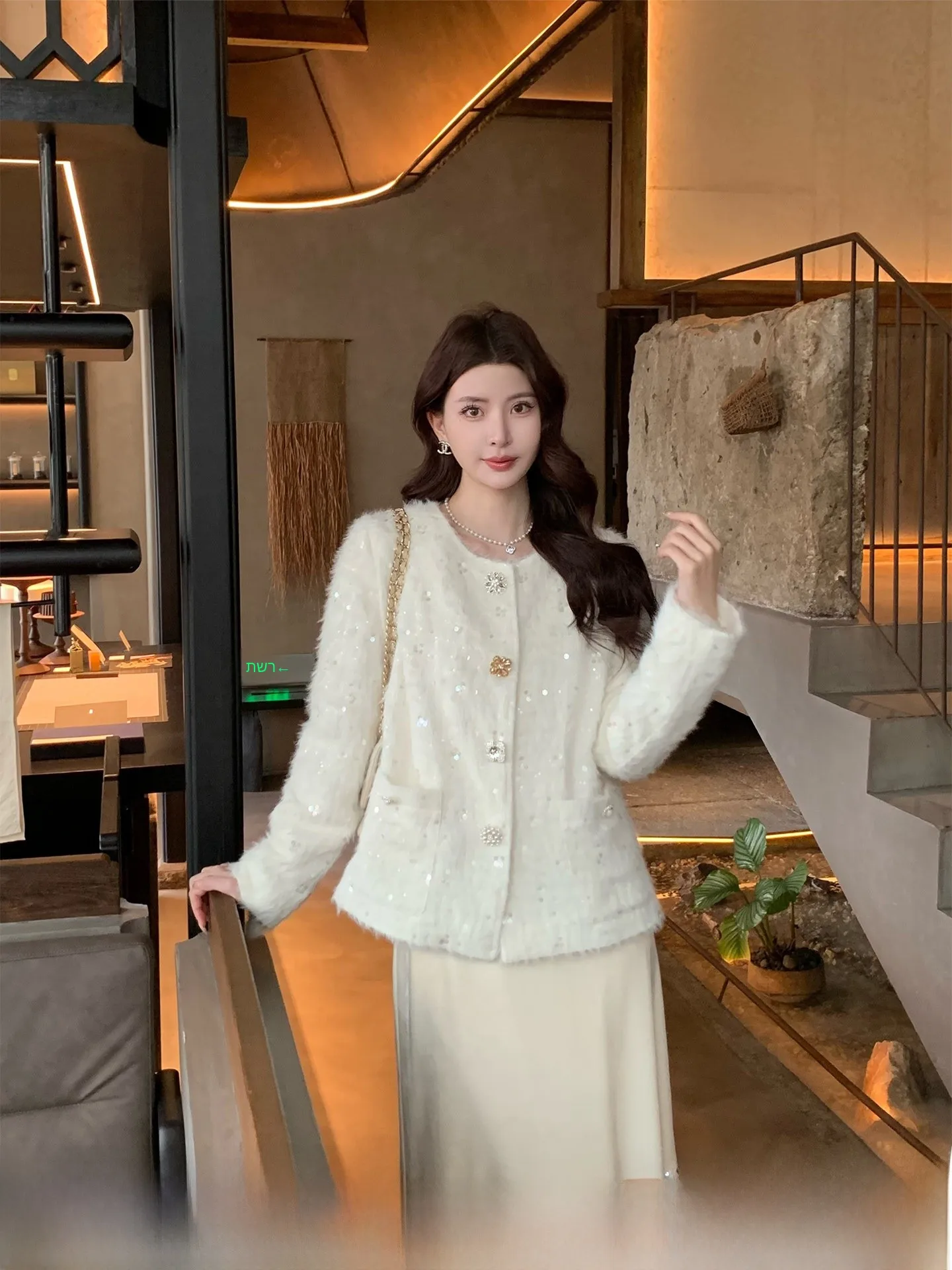 Kun Total Heavy Work Thiened Sequin down Jaet Women's Winter Luxury Sensation Outerwear Casual Sle Stand Size 90% down
Kun Total Heavy Work Thiened Sequin down Jaet Women's Winter Luxury Sensation Outerwear Casual Sle Stand Size 90% down