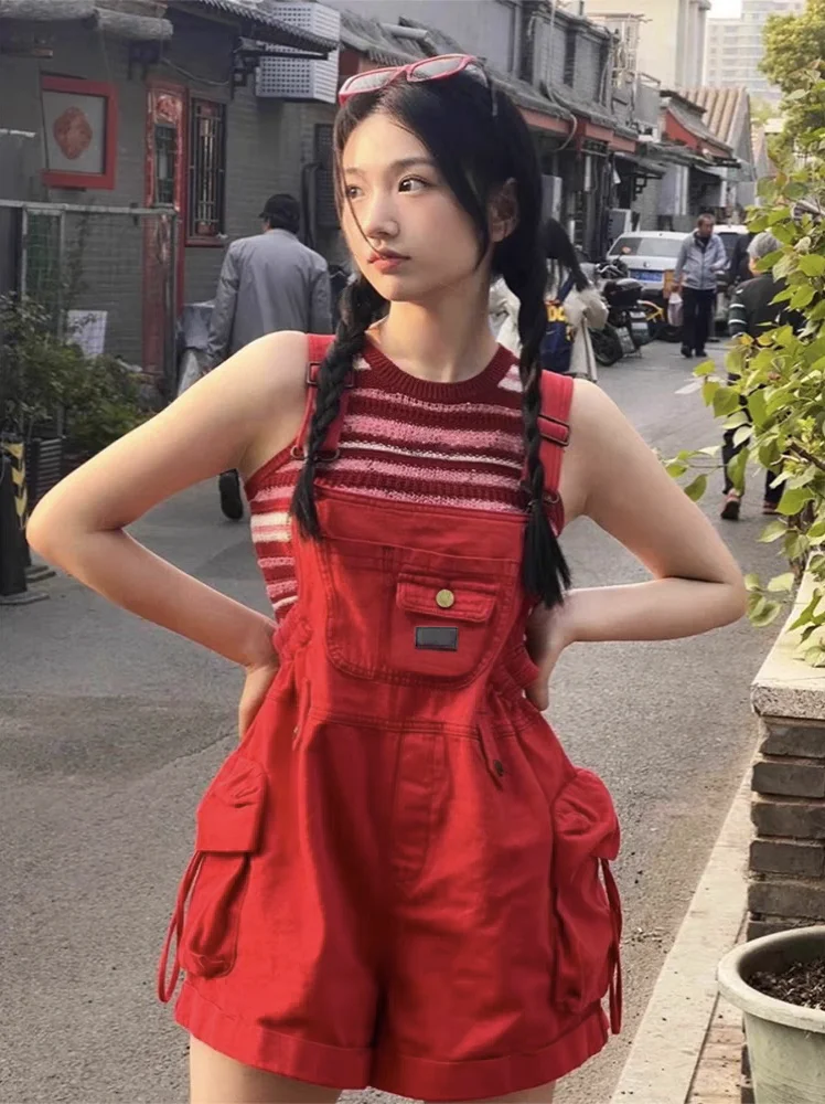 Loose Suspender Shorts for Women Summer 2025 New Casual Cargos Jumpsuits Overalls Female High Street Red Rompers
Loose Suspender Shorts for Women Summer 2025 New Casual Cargos Jumpsuits Overalls Female High Street Red Rompers