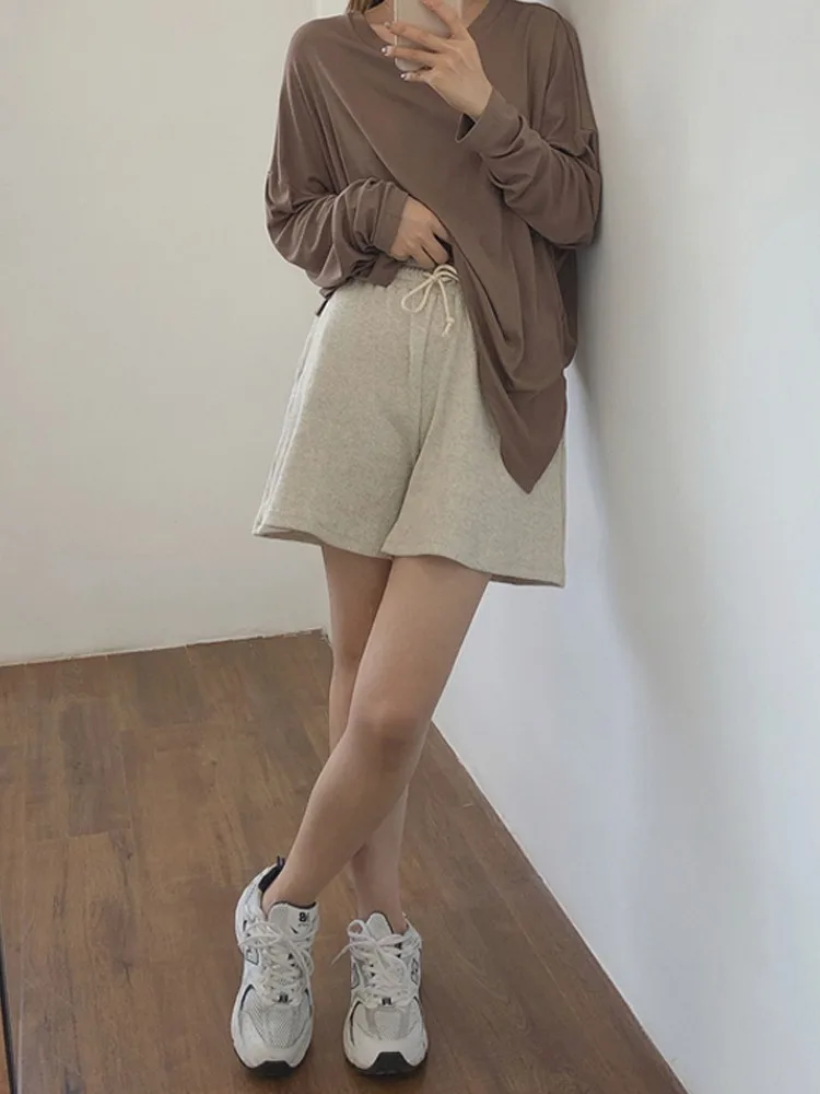 High Waist Short Pants Women's Summer Korean Style Casual Loose Fit Five Inches Sport Trousers plus Size Slimming Versatile
High Waist Short Pants Women's Summer Korean Style Casual Loose Fit Five Inches Sport Trousers plus Size Slimming Versatile