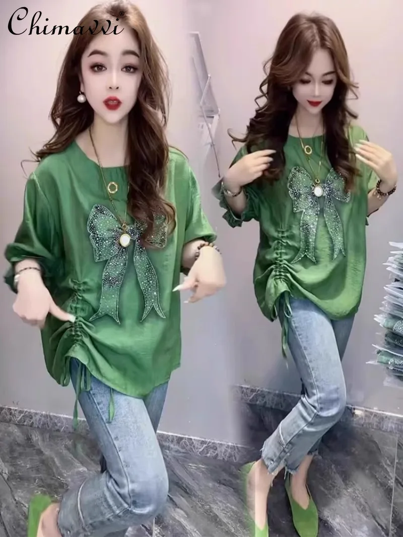 2025 European Heavy Industry Hot Diamond Summer New Design Bow Niche Loose and Thin Top Short Sleeve Shirt For Women
2025 European Heavy Industry Hot Diamond Summer New Design Bow Niche Loose and Thin Top Short Sleeve Shirt For Women