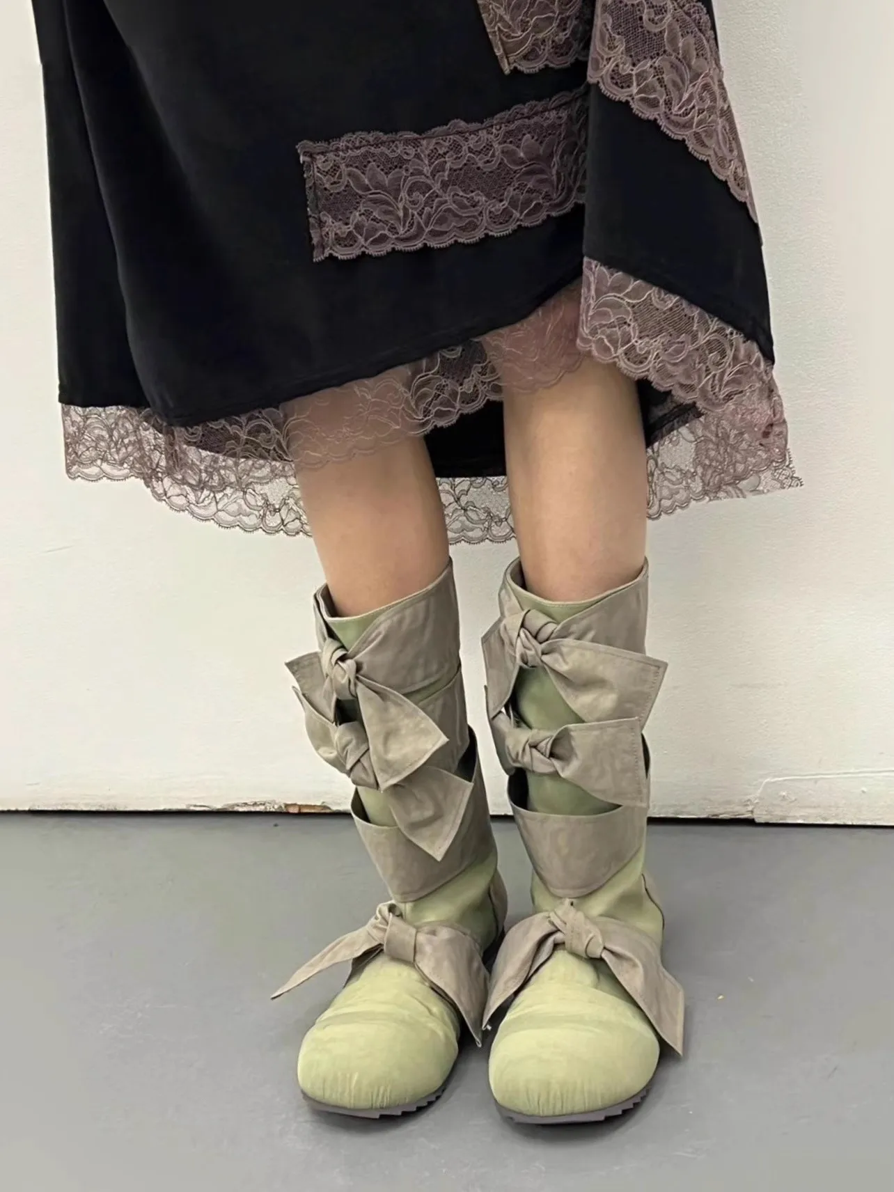 Autumn Winter Mid Calf Boots Cross Strap Bowtie Platform Knee High Boots Comfortable Personality Women Shoes Chaussure Femme
Autumn Winter Mid Calf Boots Cross Strap Bowtie Platform Knee High Boots Comfortable Personality Women Shoes Chaussure Femme