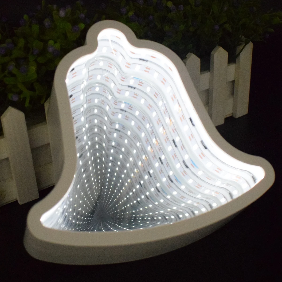 3D Creative Tunnel Lamp Bell Sign Night Light for Christmas Birthday party Kids Room Living Room Wedding (White)
3D Creative Tunnel Lamp Bell Sign Night Light for Christmas Birthday party Kids Room Living Room Wedding (White)
