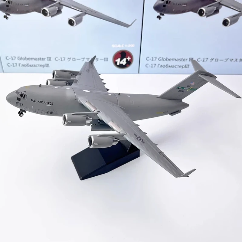 Nsmodel1:200 US transport C-17 simulation alloy fighter aircraft model finished product
Nsmodel1:200 US transport C-17 simulation alloy fighter aircraft model finished product