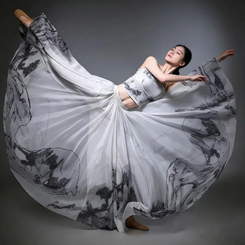 Classical dance Chinese style ink 720 degrees Tencel skirt big skirt performance dance skirt
Classical dance Chinese style ink 720 degrees Tencel skirt big skirt performance dance skirt