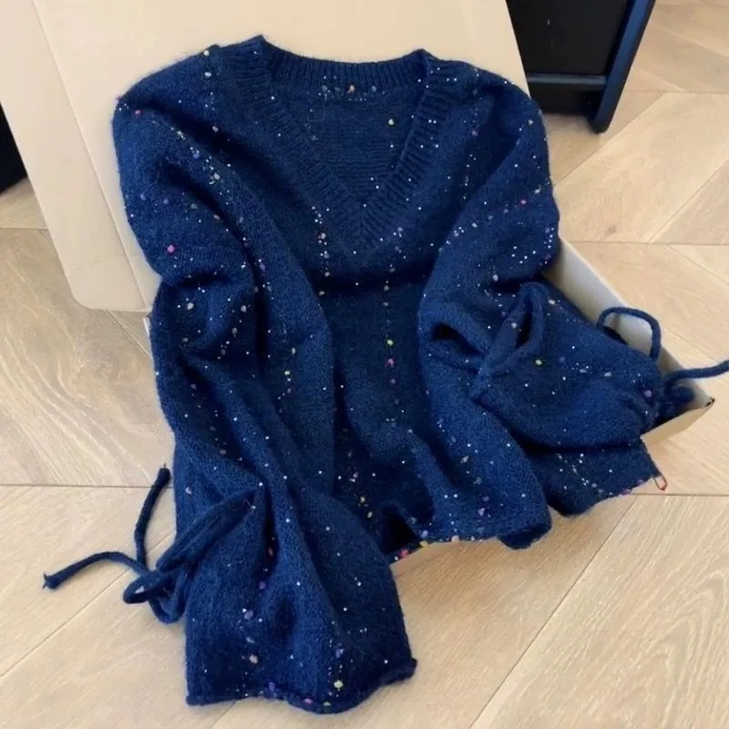 High End Retro Heavy Industry Sequin Strap Trumpet Sleeve Knitted Sweater Winter New Lazy Soft Sticky V-neck Sweater for Women
High End Retro Heavy Industry Sequin Strap Trumpet Sleeve Knitted Sweater Winter New Lazy Soft Sticky V-neck Sweater for Women