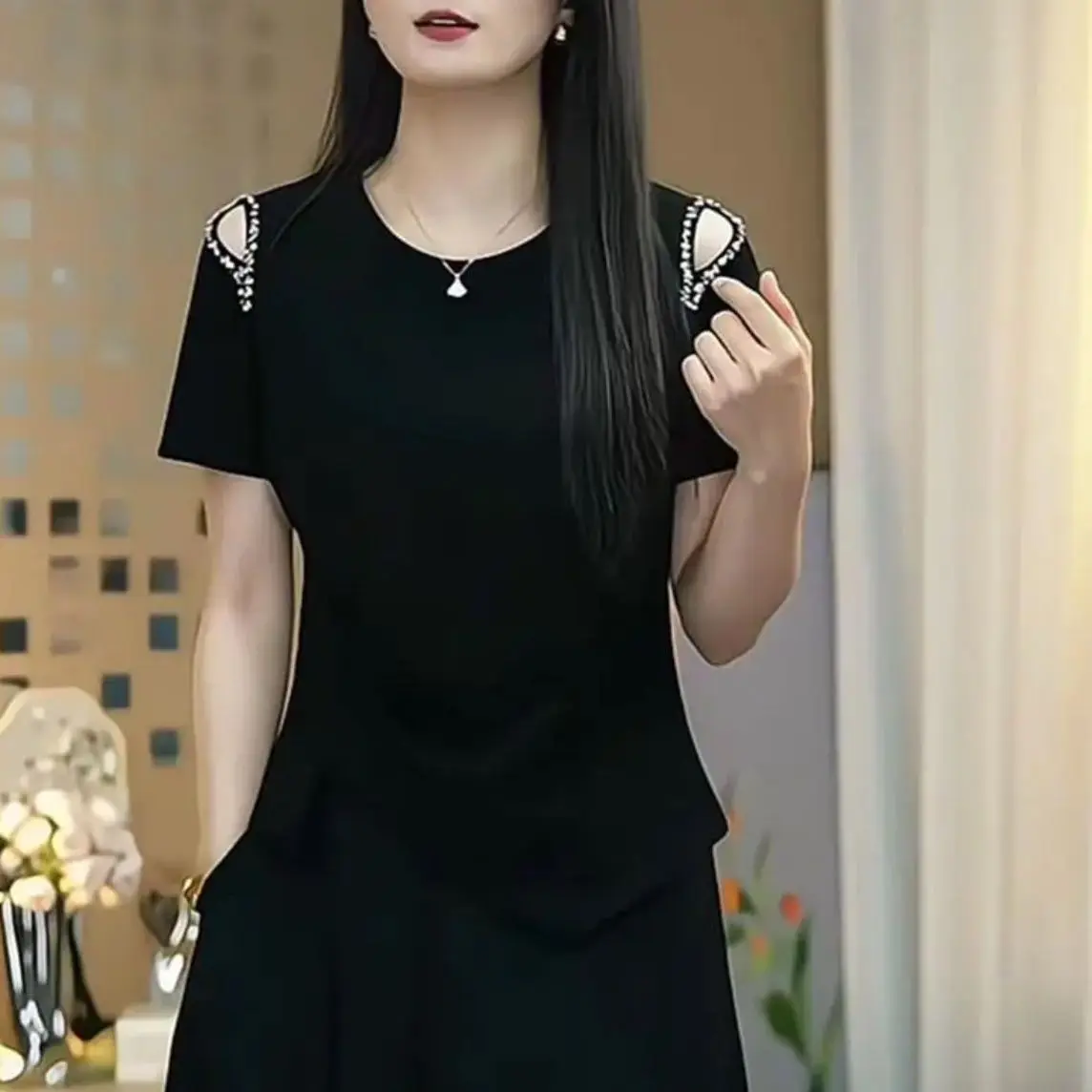 Women Clothes Cotton Off-shoulder Short Sleeved T-shirts Women's 2026 Summer Loose Women's Shirt Graphic T Shirts
Women Clothes Cotton Off-shoulder Short Sleeved T-shirts Women's 2026 Summer Loose Women's Shirt Graphic T Shirts