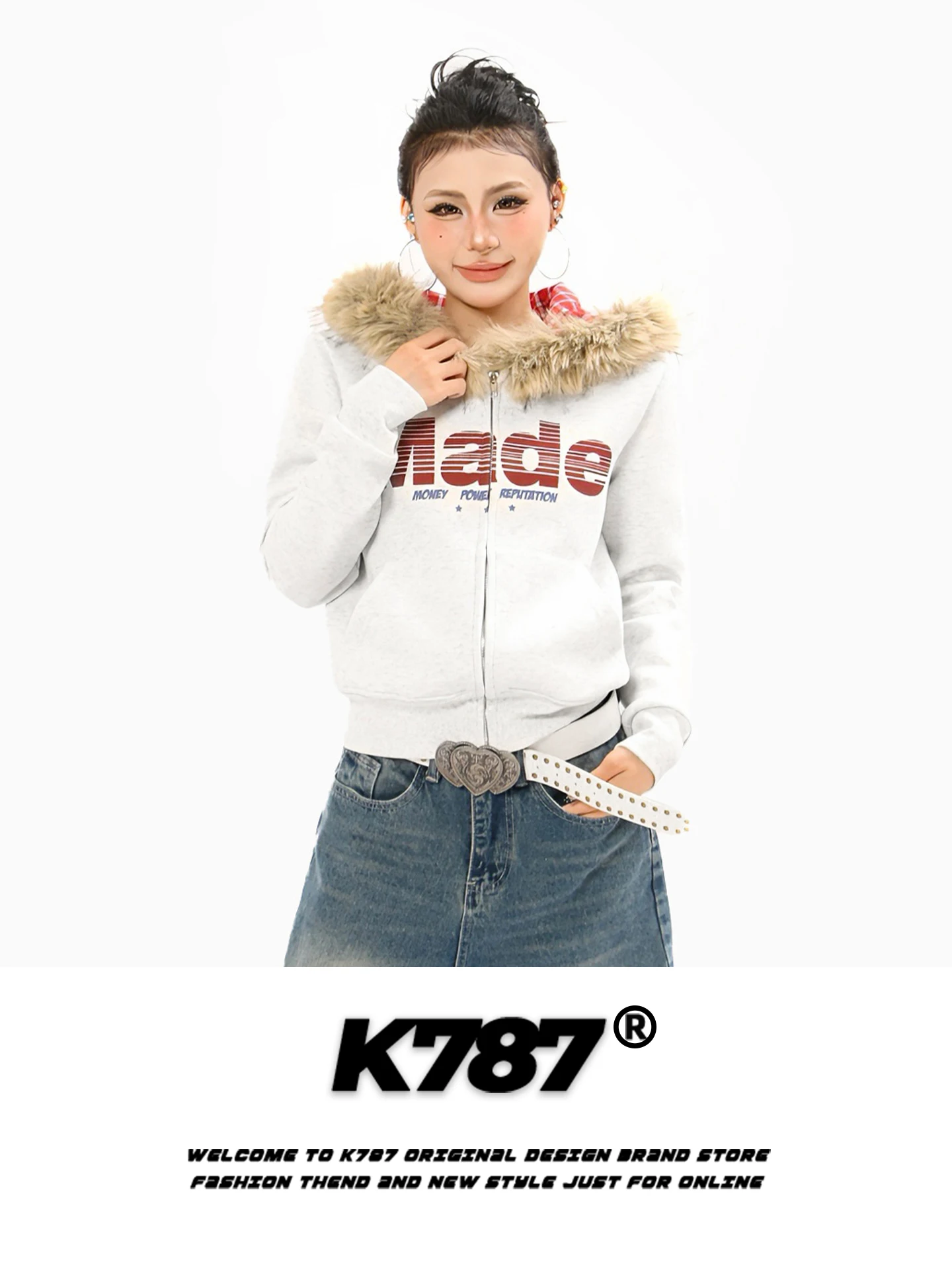 Женская толстовка K787 в американском ретро-стиле с буквенным принтом, приталенная, с большим меховым воротником, теплая, из смесового хлопка и полиэстера, уличный стиль
Женская толстовка K787 в американском ретро-стиле с буквенным принтом, приталенная, с большим меховым воротником, теплая, из смесового хлопка и полиэстера, уличный стиль