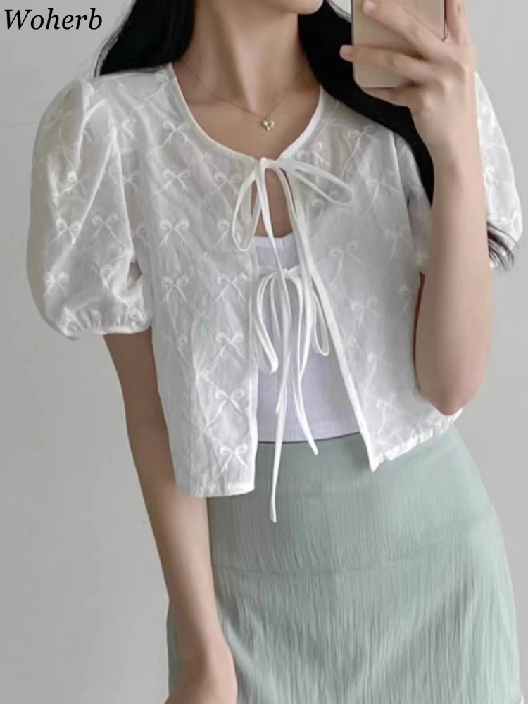Korean Cropped Fashion Bow Embroidery Blouses for Women Puff Sleeve Bandage Elegant Shirts 2025 Blusas De Mujer All Match Blouse
Korean Cropped Fashion Bow Embroidery Blouses for Women Puff Sleeve Bandage Elegant Shirts 2025 Blusas De Mujer All Match Blouse