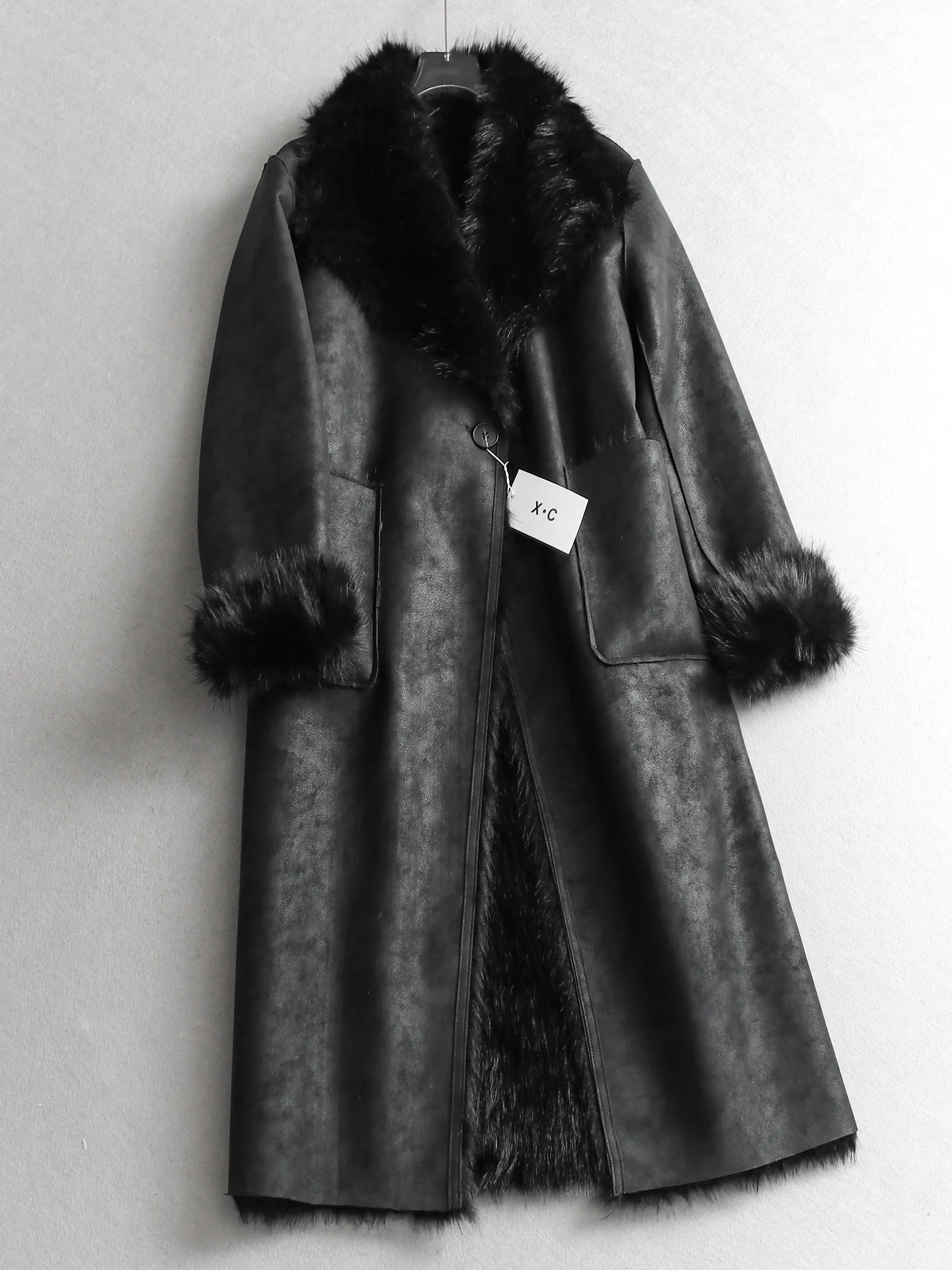 Thickened Punk Style Double-Sided Wearable Long Sleeve Fur Coat Women's Fashionable Eco- Friendly Leather Jacket Warm Outerwear
Thickened Punk Style Double-Sided Wearable Long Sleeve Fur Coat Women's Fashionable Eco- Friendly Leather Jacket Warm Outerwear