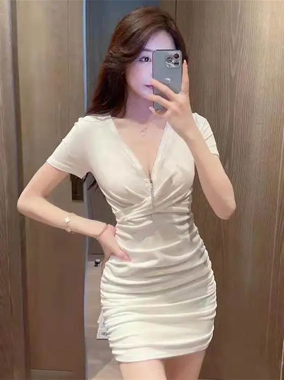 plus Size Women's Sexy Deep V Neck Short Skirt Dress Bodycon Summer Slimming Low Chest Zipper Korean Style Commute Fashion
plus Size Women's Sexy Deep V Neck Short Skirt Dress Bodycon Summer Slimming Low Chest Zipper Korean Style Commute Fashion