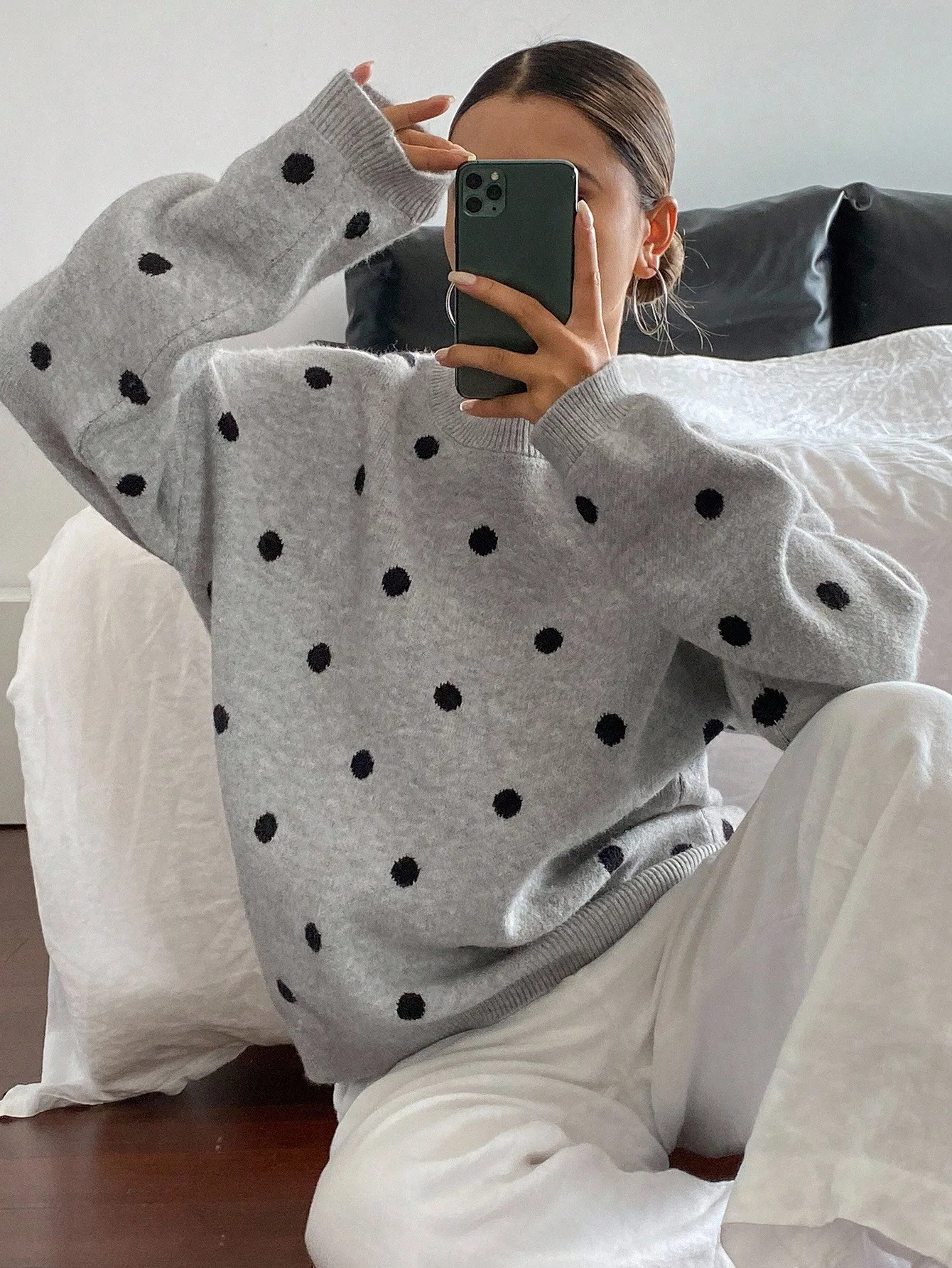 Women's Loose Polka Dot Jacquard Knit Pullover Sweater for Office Casual Autumn Winter Wear
Women's Loose Polka Dot Jacquard Knit Pullover Sweater for Office Casual Autumn Winter Wear