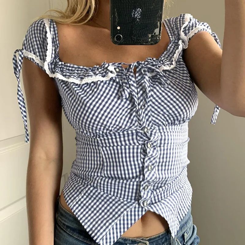 Sweet and spicy retro lace lace patchwork check shirt French daily basic cinched waist style school square neck top
Sweet and spicy retro lace lace patchwork check shirt French daily basic cinched waist style school square neck top
