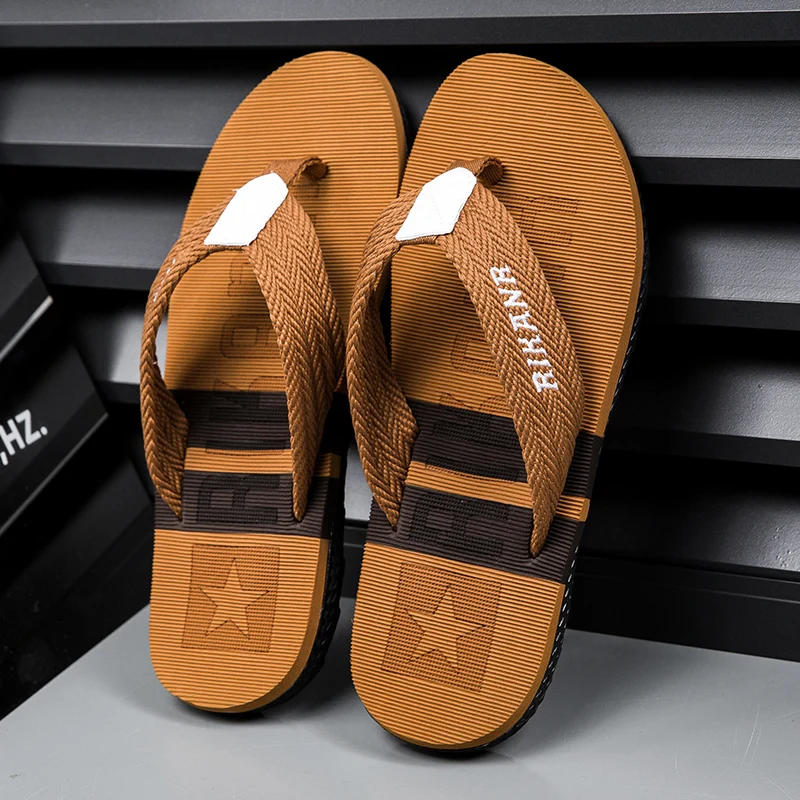 Summer High-end Men's Flip-flops,Anti-slip,Wear-resistant,Odorless,New Summer Outerwear Flip-flops,Beach Sandals Flip-flops
Summer High-end Men's Flip-flops,Anti-slip,Wear-resistant,Odorless,New Summer Outerwear Flip-flops,Beach Sandals Flip-flops