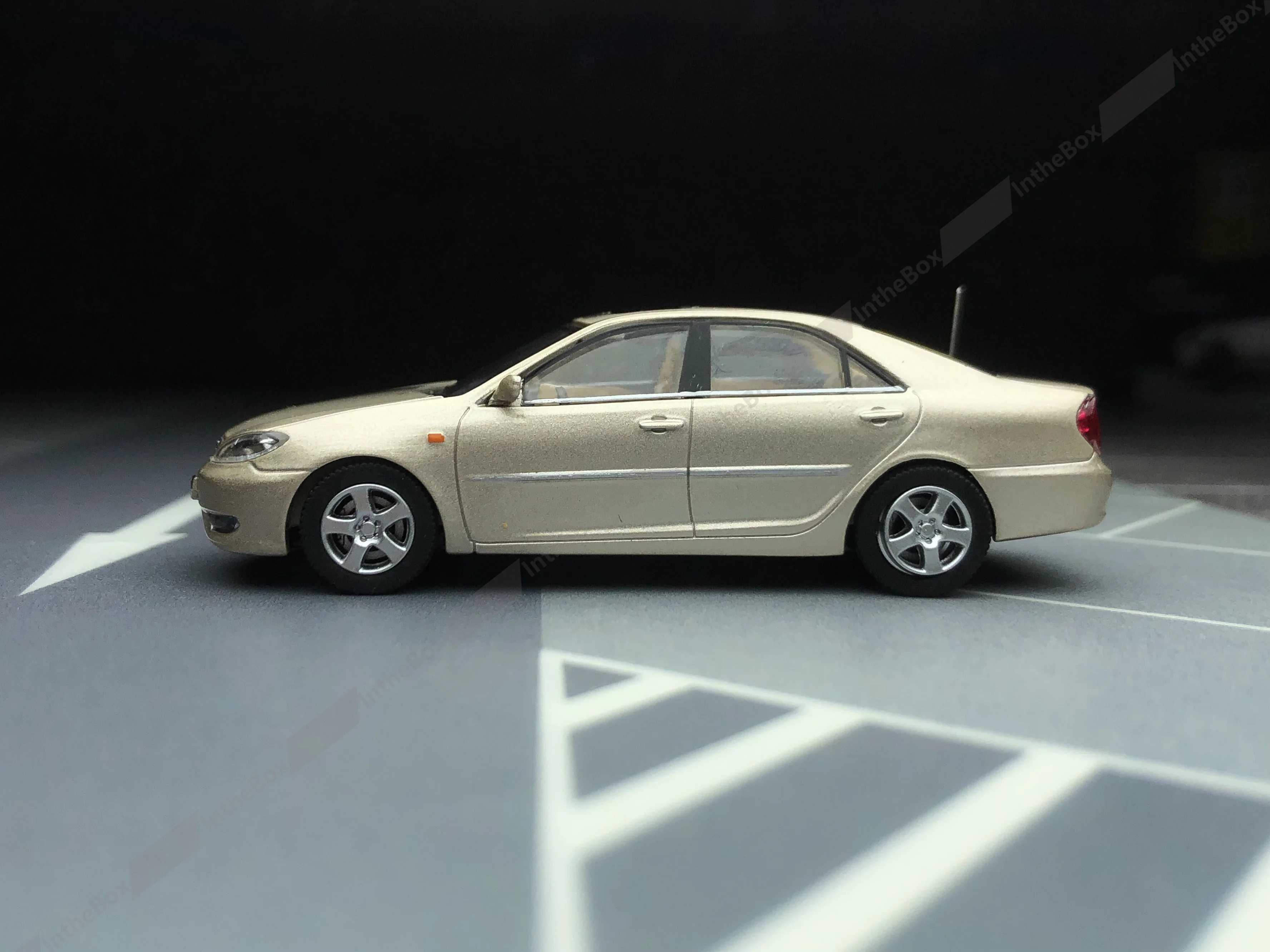 Модель 1, масштаб 1:64, литая под давлением модель автомобиля Camry, ограниченная серия
Модель 1, масштаб 1:64, литая под давлением модель автомобиля Camry, ограниченная серия