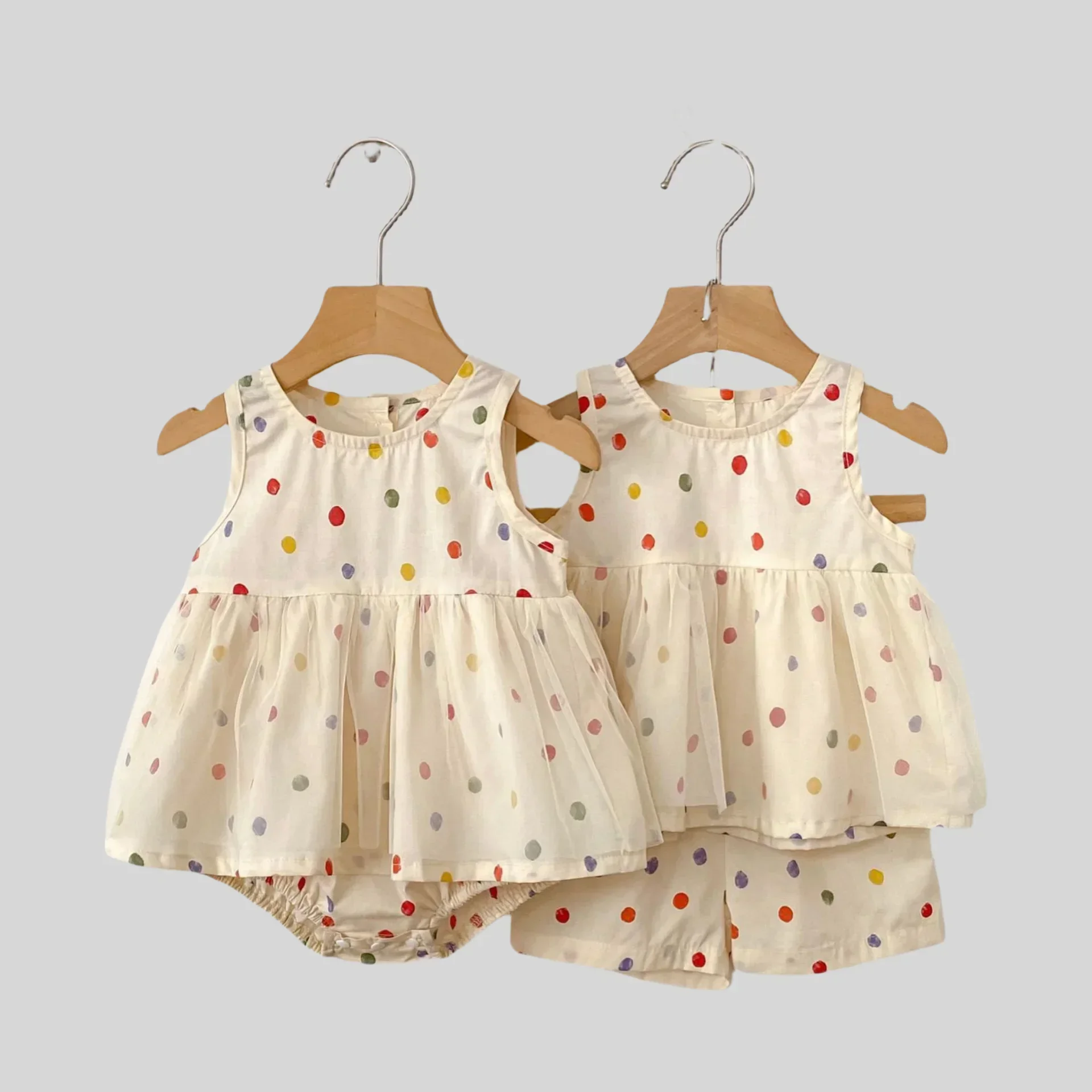 New Summer Fashion Sweet Cotton Baby Girls Set-Sleeveless Polka - dot Top Shorts Set or Sleeveless Polka - dot Romper Dress
New Summer Fashion Sweet Cotton Baby Girls Set-Sleeveless Polka - dot Top Shorts Set or Sleeveless Polka - dot Romper Dress