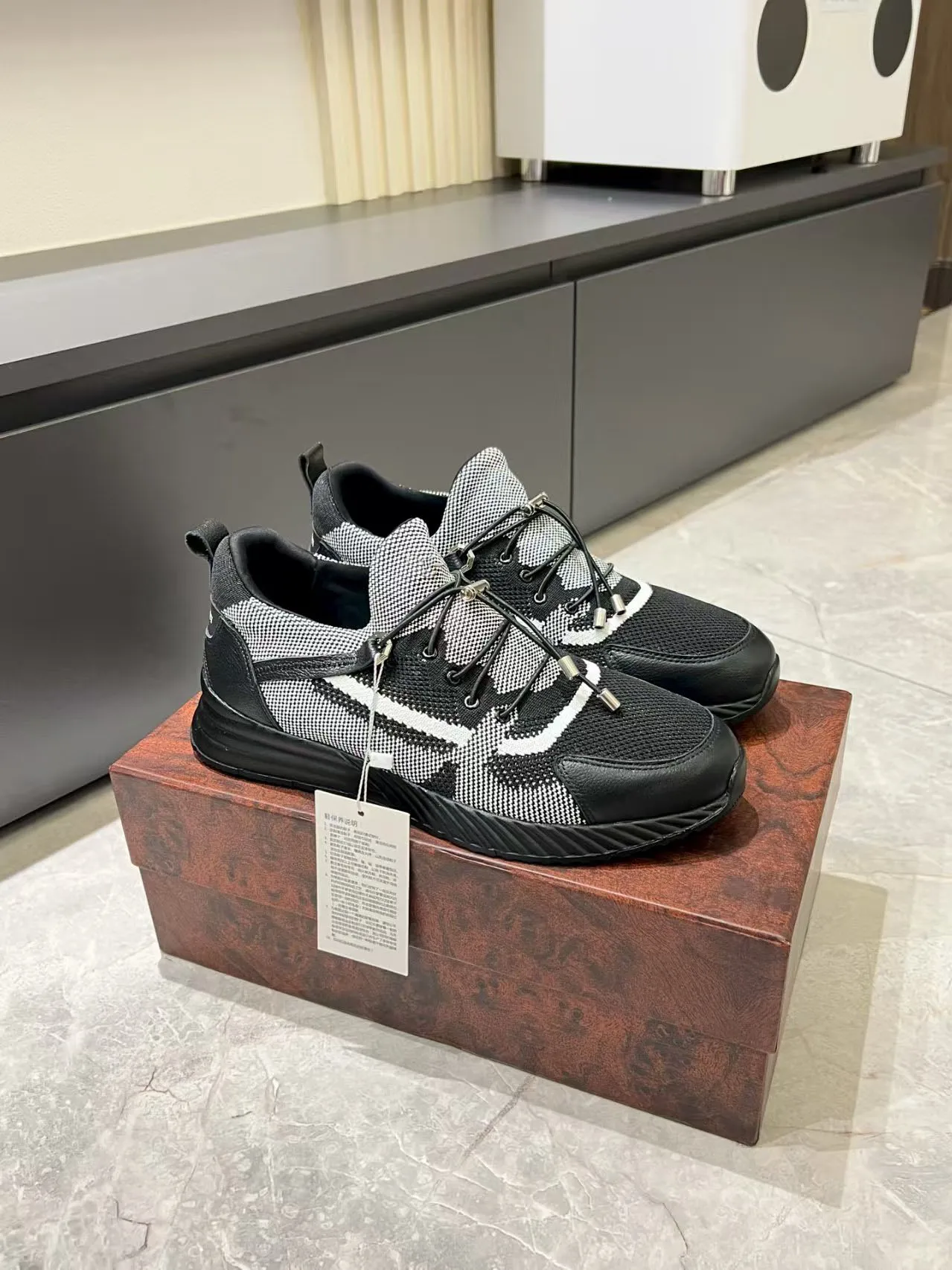 Fashion Man's Women Casual Sneakers Spring New Luxury Chunky Running Shoes Trend Tenis Sports Fitness Shoes Zapatos Hombre 26
Fashion Man's Women Casual Sneakers Spring New Luxury Chunky Running Shoes Trend Tenis Sports Fitness Shoes Zapatos Hombre 26