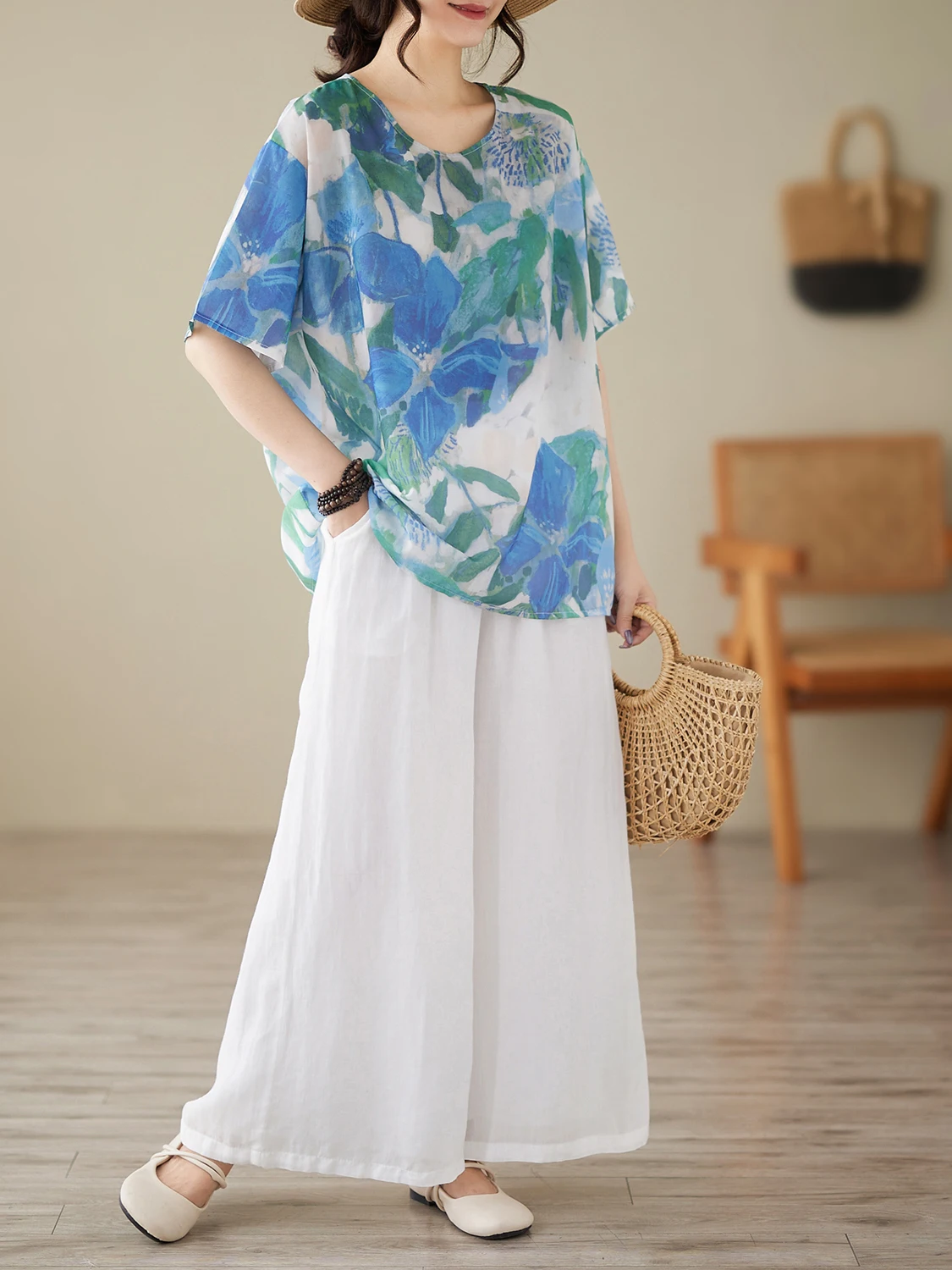 Casual Cotton Print Summer Outfit Loose Fit Short Sleeve Top And Pants Two Piece Set for plus Size Women Thin Style Ensemble
Casual Cotton Print Summer Outfit Loose Fit Short Sleeve Top And Pants Two Piece Set for plus Size Women Thin Style Ensemble