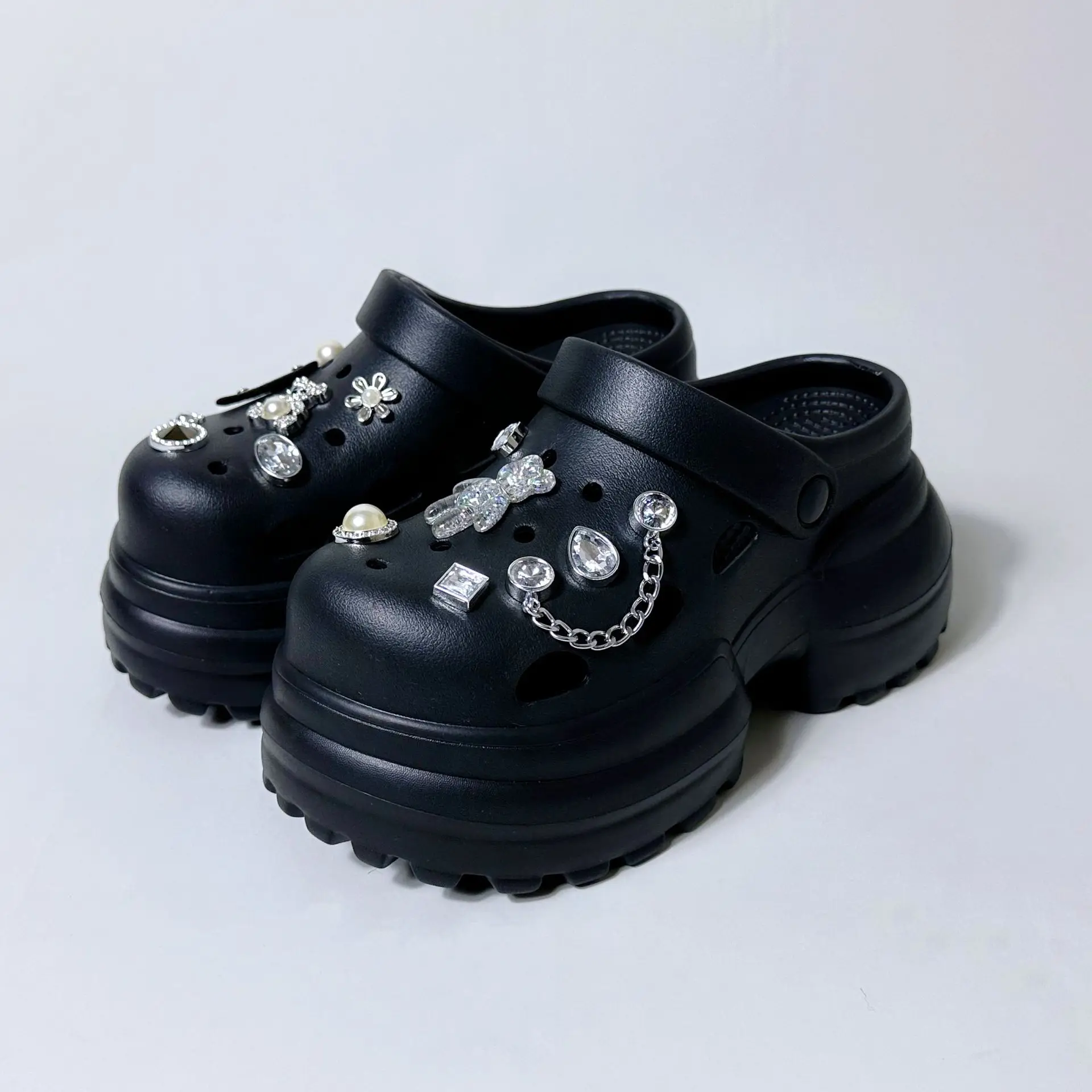 New DIY cartoon bear cave shoes 10CM summer high heeled thick bottom soft sandals outdoor garden shoes Ms. slippers
New DIY cartoon bear cave shoes 10CM summer high heeled thick bottom soft sandals outdoor garden shoes Ms. slippers