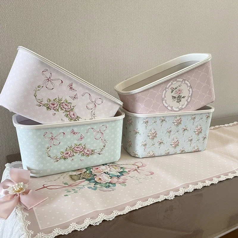 Маленький настенный мусорный бак для ванной комнаты, кожаный пластиковый ящик для хранения, кухонный настольный мусорный бак, корзина для мусора, ящик для хранения в гардеробе
Маленький настенный мусорный бак для ванной комнаты, кожаный пластиковый ящик для хранения, кухонный настольный мусорный бак, корзина для мусора, ящик для хранения в гардеробе