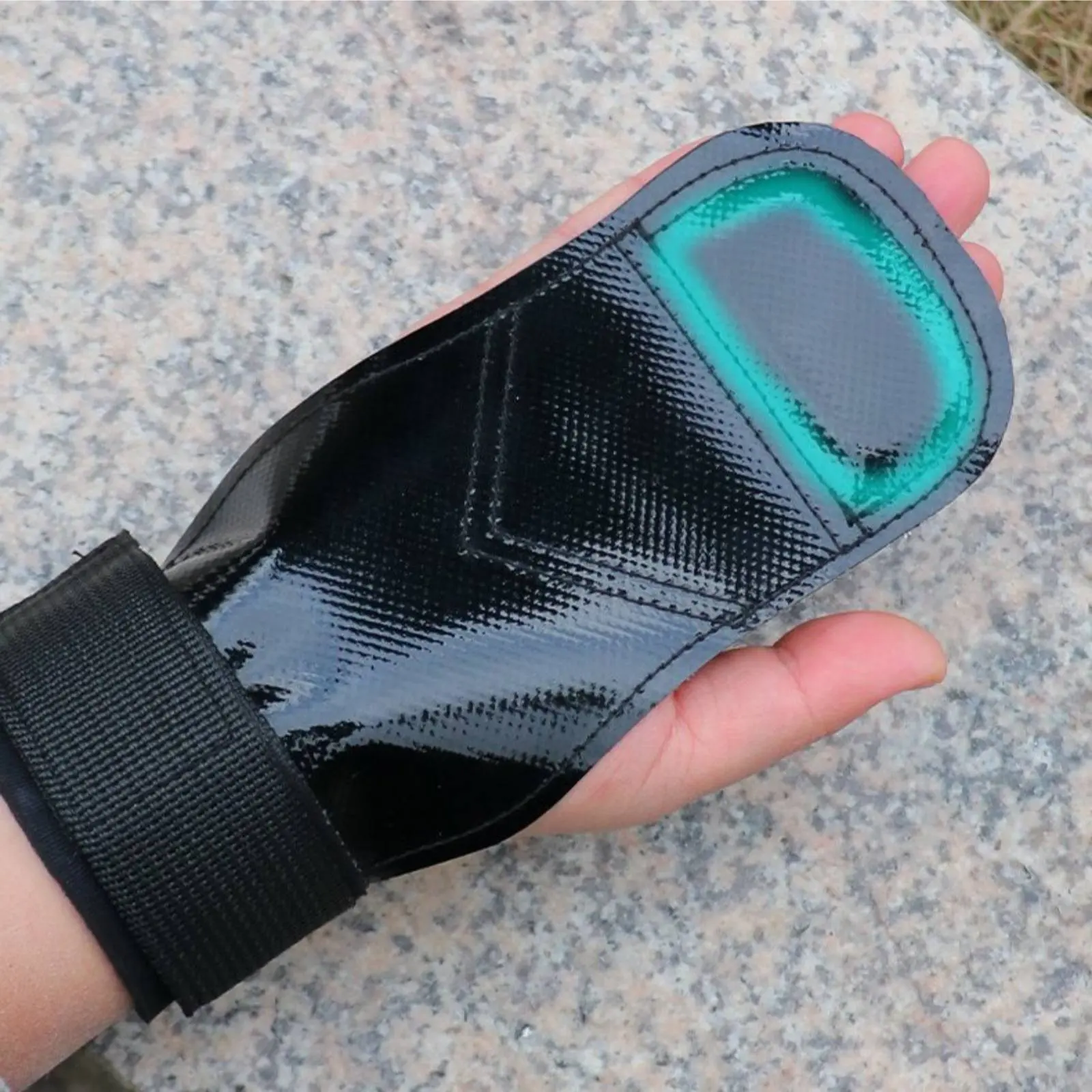 Wrist Lifting Strap Non-Slip Pull up Grip Strap Gym Grip Straps Thick Strapping Fitness Gear Adjustable Fit
Wrist Lifting Strap Non-Slip Pull up Grip Strap Gym Grip Straps Thick Strapping Fitness Gear Adjustable Fit